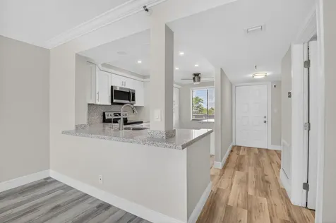 7076 Huntington Lane Delray Beach FL 33446