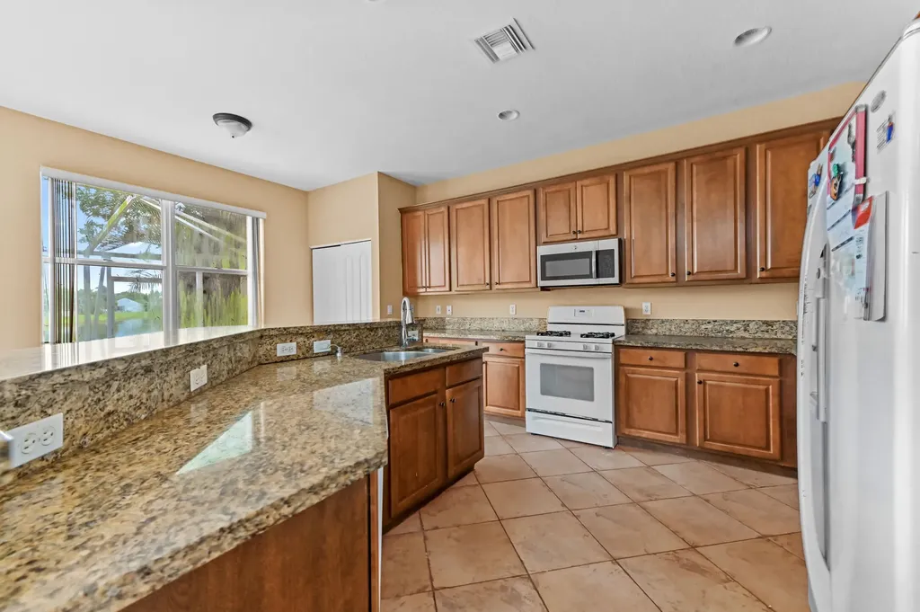 116 Hamilton Terrace Royal Palm Beach FL 33414