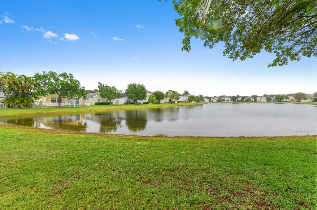 116 Hamilton Terrace Royal Palm Beach FL 33414