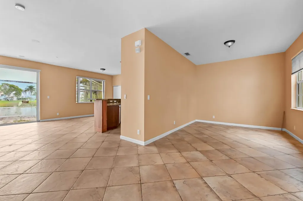 116 Hamilton Terrace Royal Palm Beach FL 33414