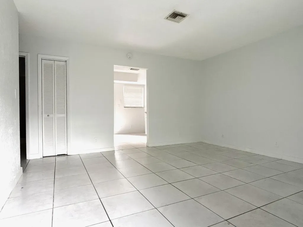 830 SW 10th Street Pompano Beach FL 33060