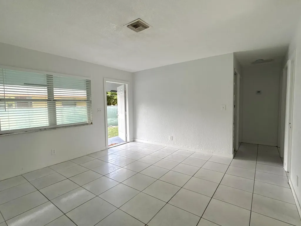 830 SW 10th Street Pompano Beach FL 33060