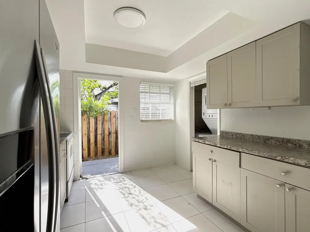 830 SW 10th Street Pompano Beach FL 33060