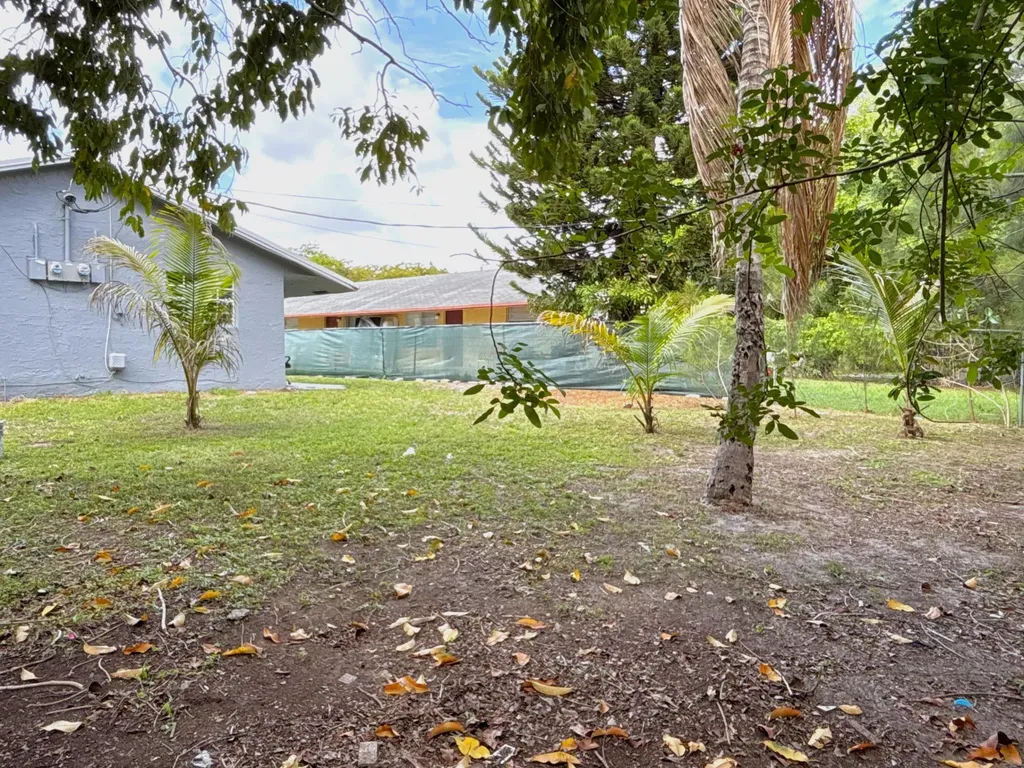 830 SW 10th Street Pompano Beach FL 33060