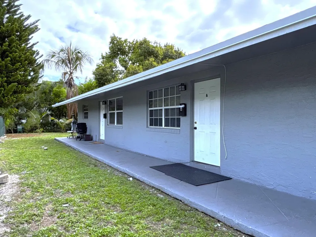 830 SW 10th Street Pompano Beach FL 33060