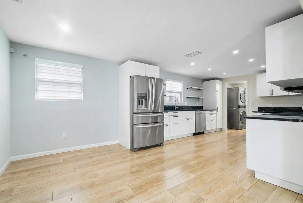 353 E Lakewood Road West Palm Beach FL 33405