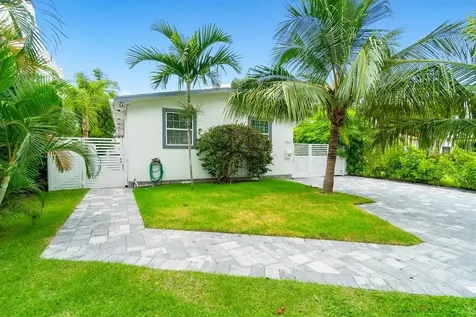 353 E Lakewood Road West Palm Beach FL 33405