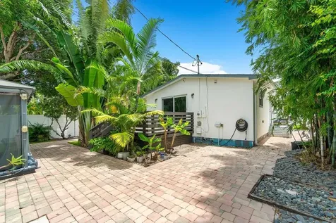 353 E Lakewood Road West Palm Beach FL 33405