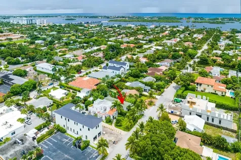 353 E Lakewood Road West Palm Beach FL 33405