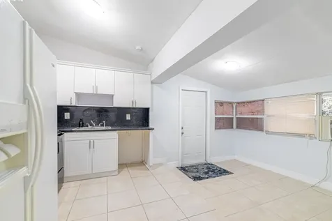 2550 SW 5th Street Fort Lauderdale FL 33312