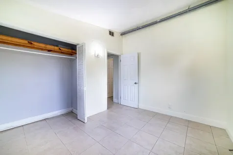 2550 SW 5th Street Fort Lauderdale FL 33312