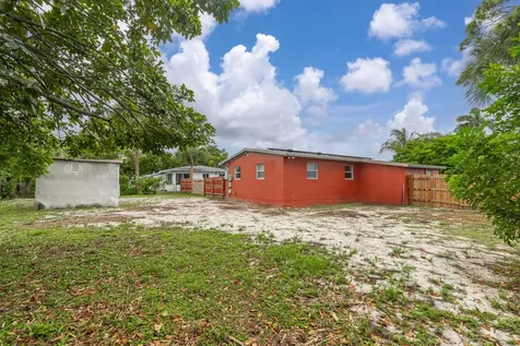 2550 SW 5th Street Fort Lauderdale FL 33312