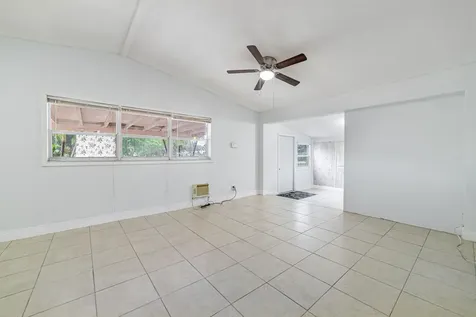 2550 SW 5th Street Fort Lauderdale FL 33312