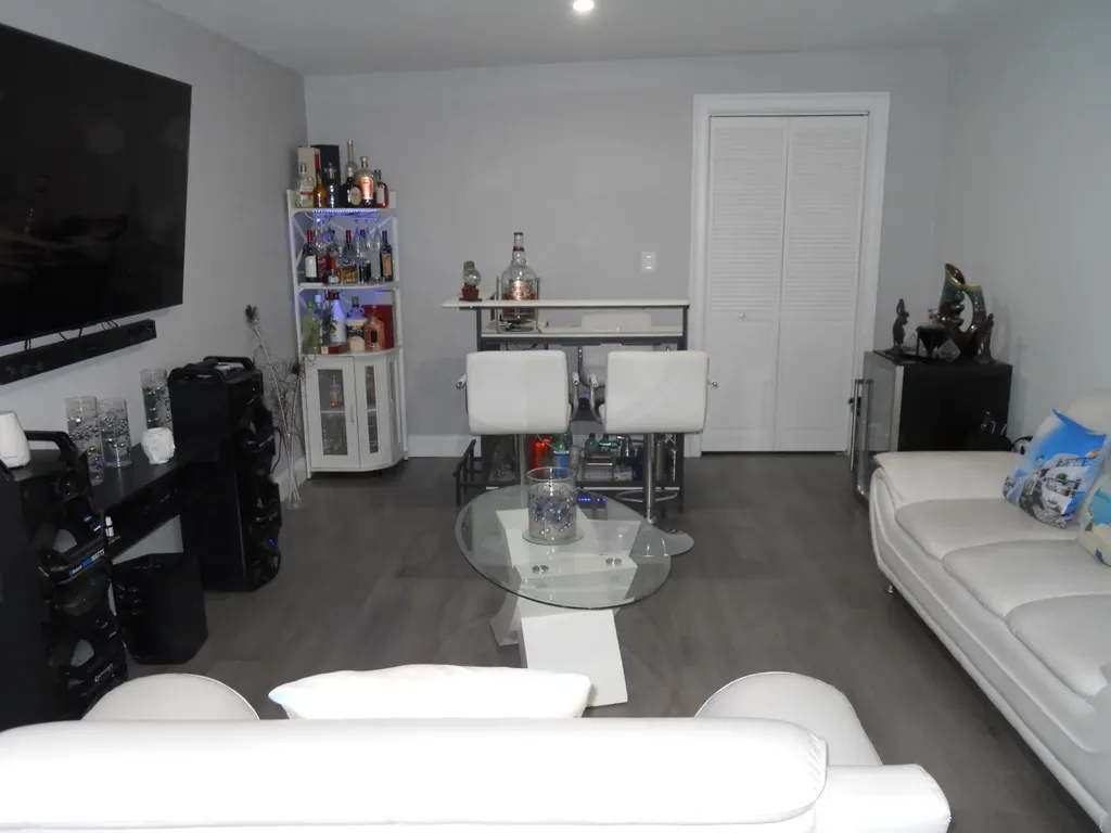 4633 SW 73rd Avenue Davie FL 33314