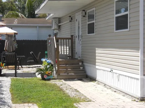 4633 SW 73rd Avenue Davie FL 33314