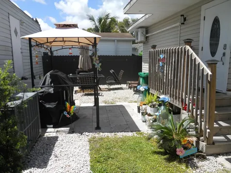 4633 SW 73rd Avenue Davie FL 33314