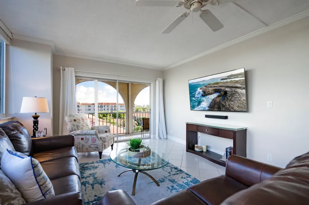 250 NE 20th Street Boca Raton FL 33431