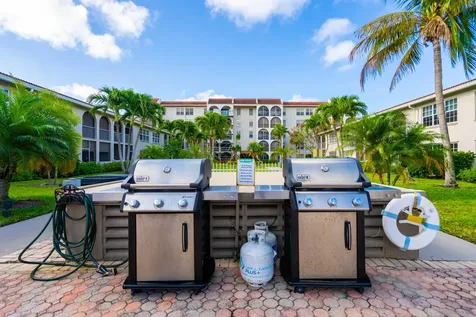 250 NE 20th Street Boca Raton FL 33431