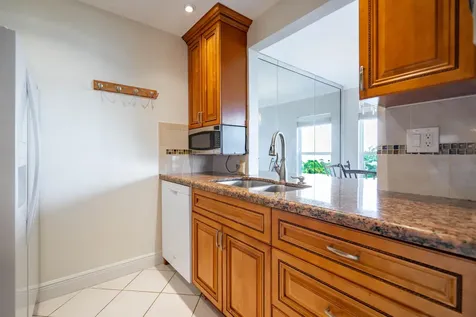 250 NE 20th Street Boca Raton FL 33431