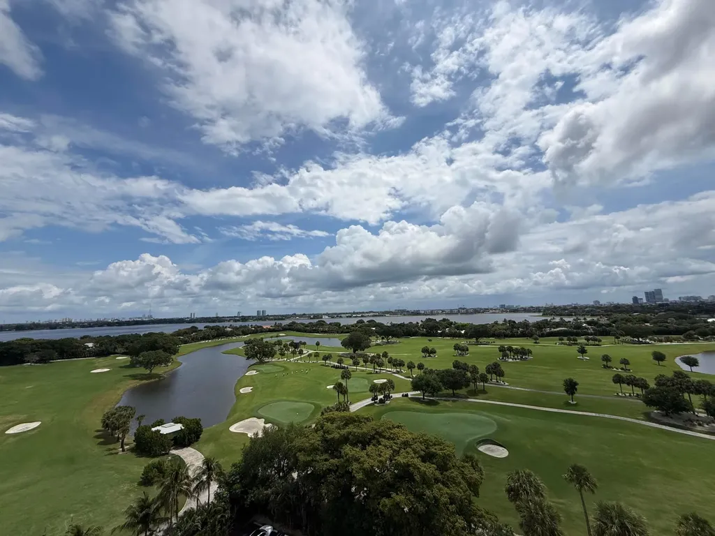 2000 Presidential Way West Palm Beach FL 33401