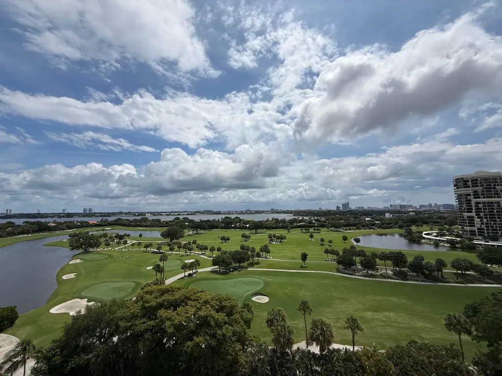 2000 Presidential Way West Palm Beach FL 33401