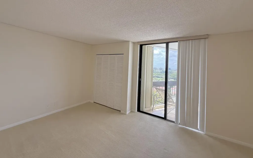 2000 Presidential Way West Palm Beach FL 33401