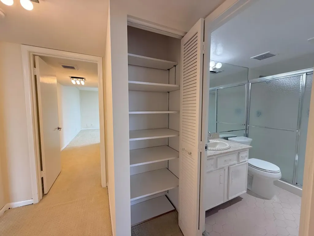 2000 Presidential Way West Palm Beach FL 33401