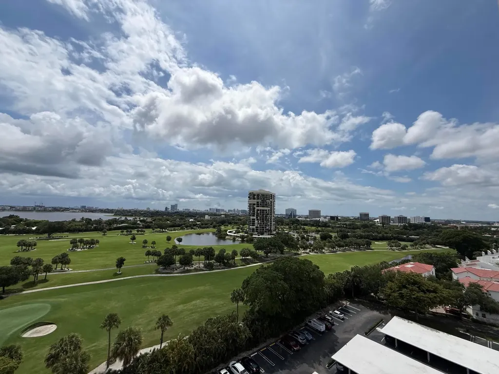 2000 Presidential Way West Palm Beach FL 33401