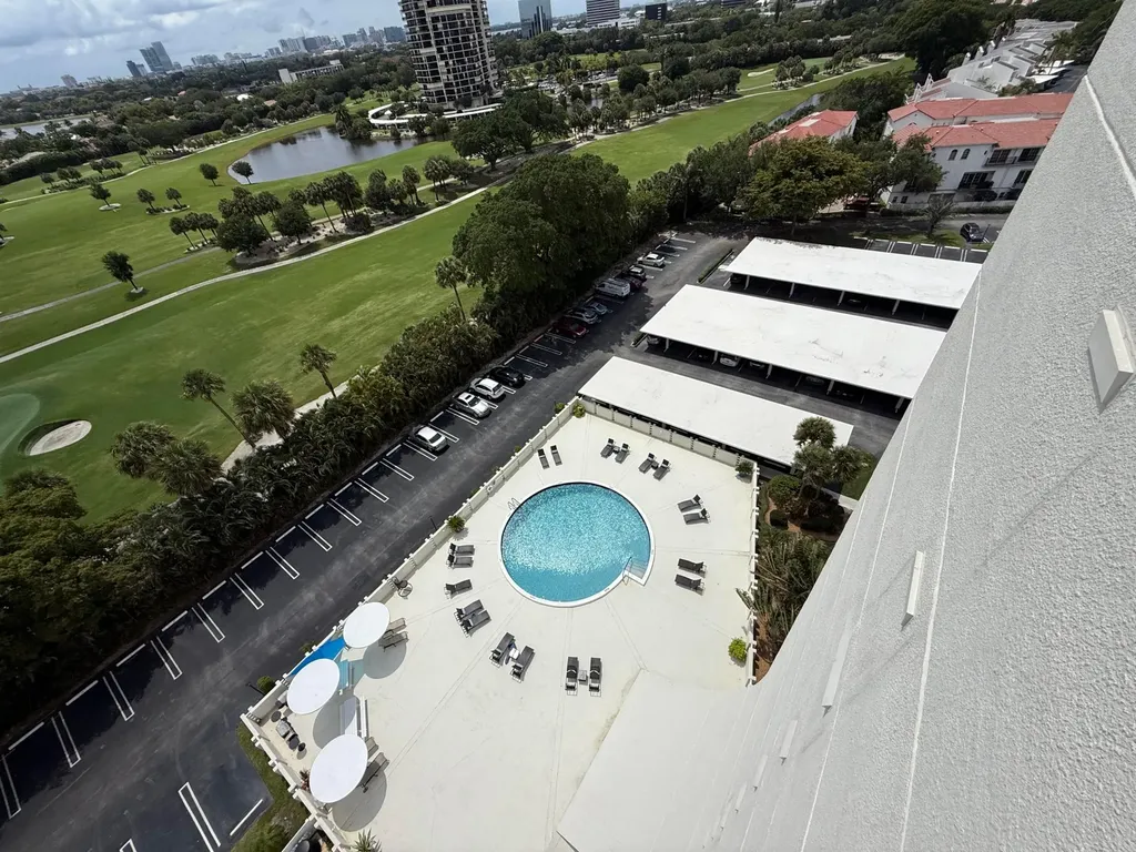 2000 Presidential Way West Palm Beach FL 33401