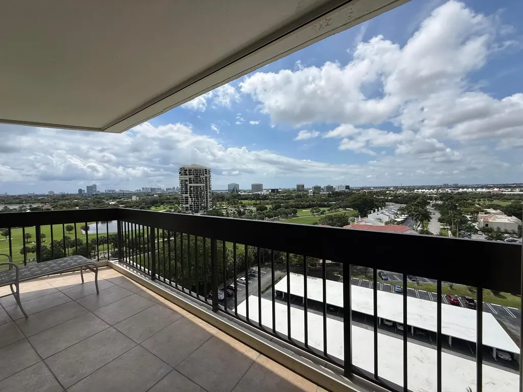 2000 Presidential Way West Palm Beach FL 33401