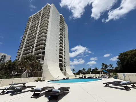 2000 Presidential Way West Palm Beach FL 33401