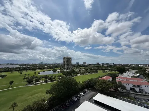 2000 Presidential Way West Palm Beach FL 33401