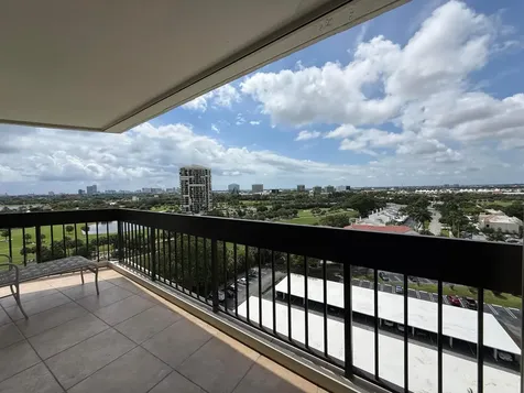 2000 Presidential Way West Palm Beach FL 33401