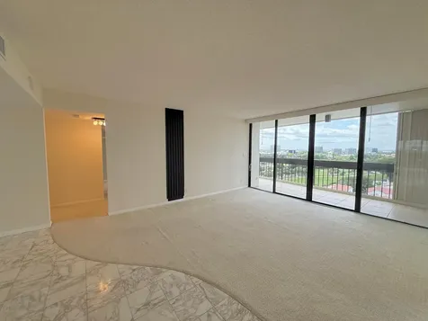 2000 Presidential Way West Palm Beach FL 33401