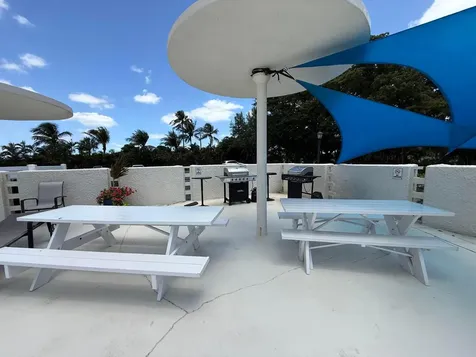 2000 Presidential Way West Palm Beach FL 33401