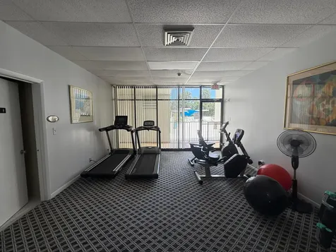 2000 Presidential Way West Palm Beach FL 33401