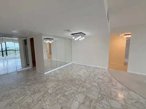 2000 Presidential Way West Palm Beach FL 33401
