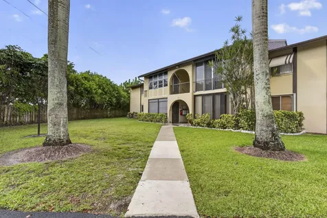 315 Pine Ridge Circle Greenacres FL 33463