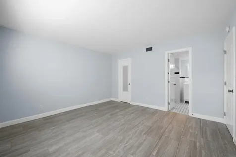 9 NE 19th Court Wilton Manors FL 33305