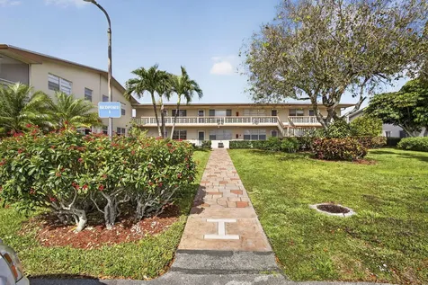 225 Bedford I West Palm Beach FL 33417