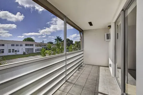 225 Bedford I West Palm Beach FL 33417