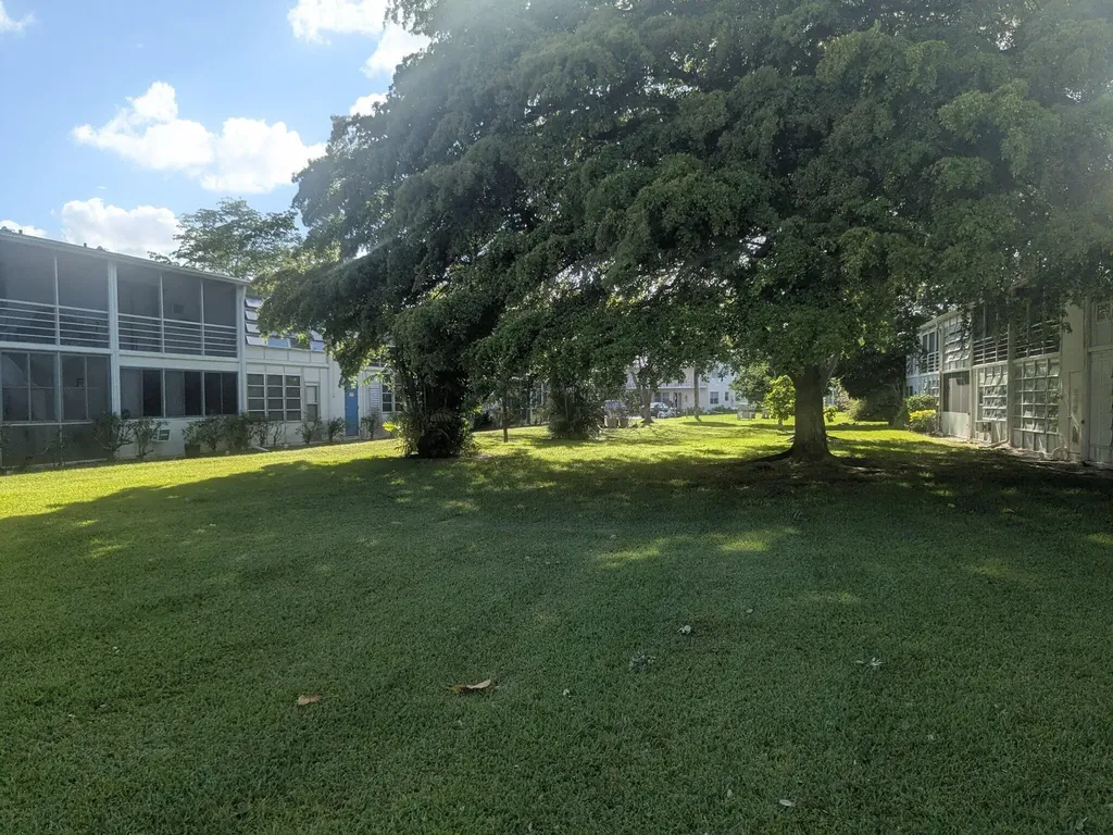 6 Ventnor A Drive Deerfield Beach FL 33442