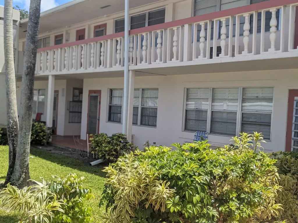 6 Ventnor A Drive Deerfield Beach FL 33442