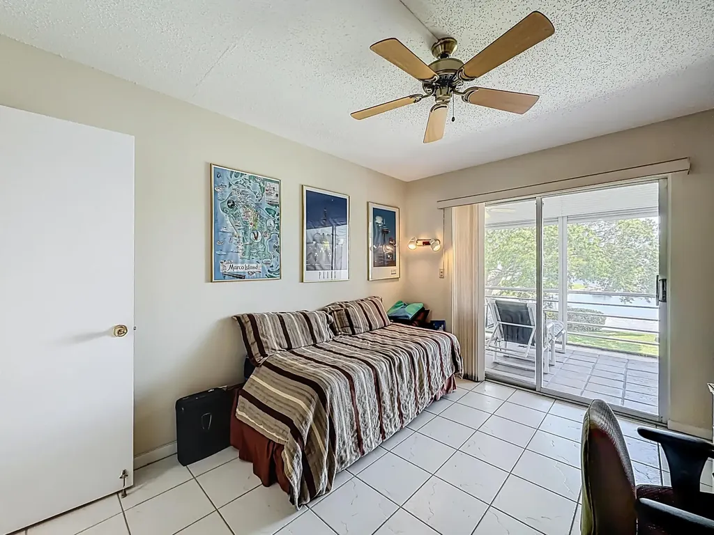 2114 Oakridge V Deerfield Beach FL 33442