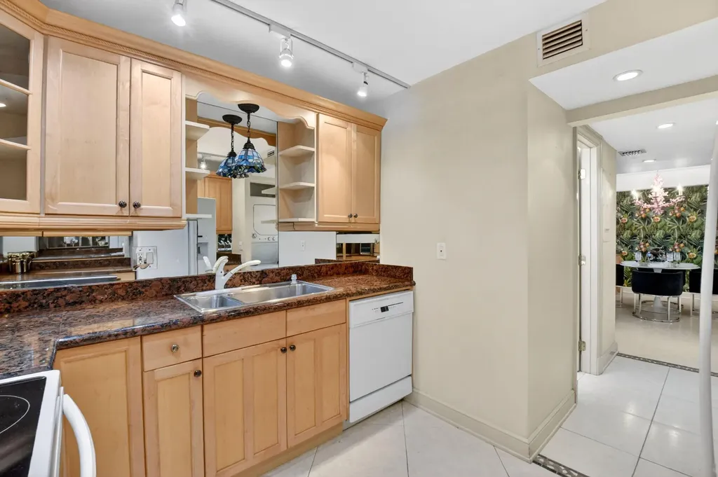3589 S Ocean Boulevard South Palm Beach FL 33480