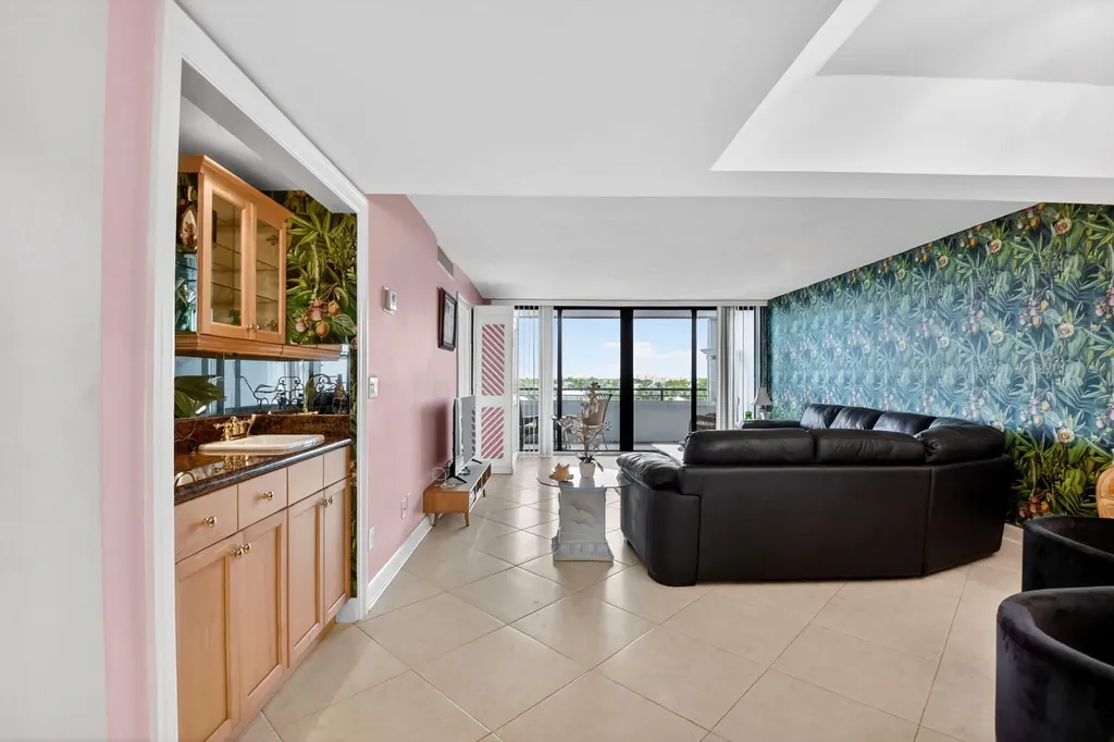 3589 S Ocean Boulevard South Palm Beach FL 33480