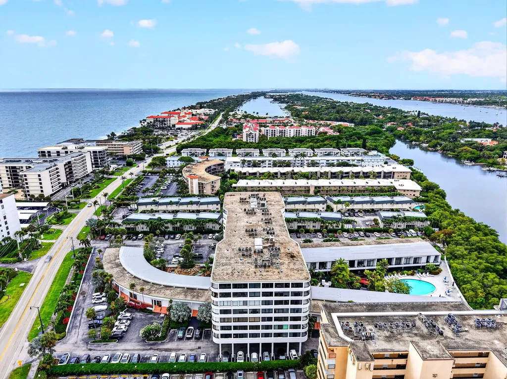 3589 S Ocean Boulevard South Palm Beach FL 33480