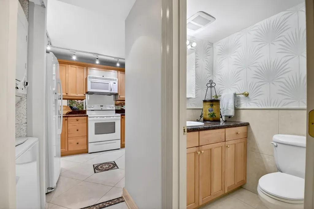 3589 S Ocean Boulevard South Palm Beach FL 33480