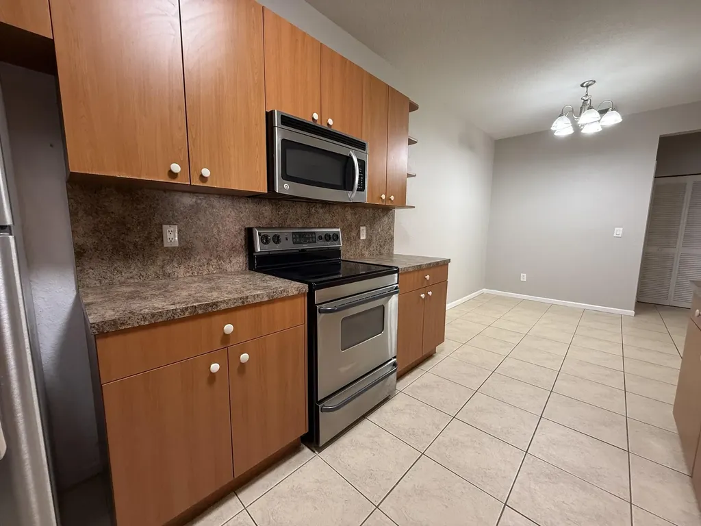 3561 Forest Hill Boulevard Palm Springs FL 33406