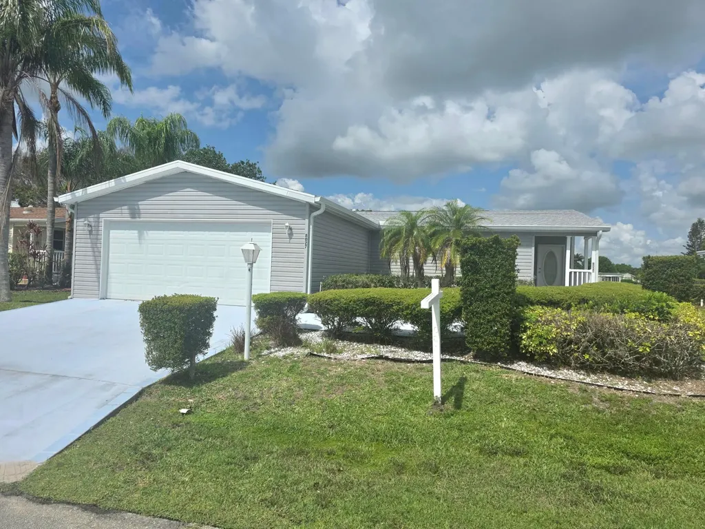 8027 9th Hole Drive Port St Lucie FL 34952